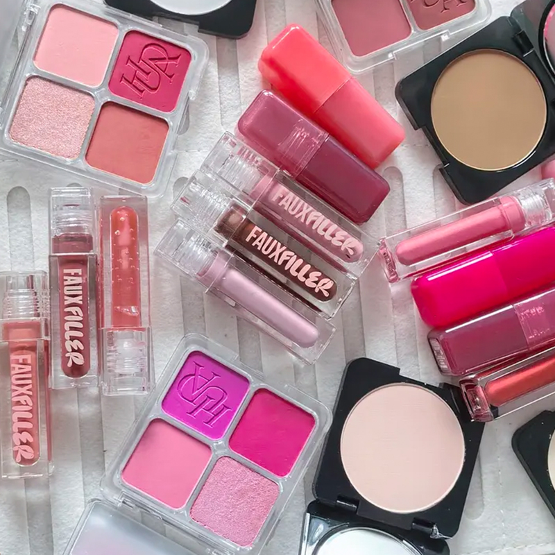 Huda Beauty Makeup Mini Kit - Gorąca Marka 4 Kolorowa Paleta Pudrowych