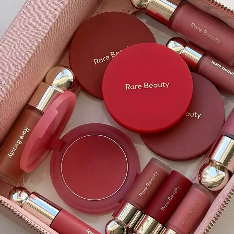 Rare Beauty Makeup Kit - Jesienny Rare Beauty Kremowo-Pudrowy Płynny Róż