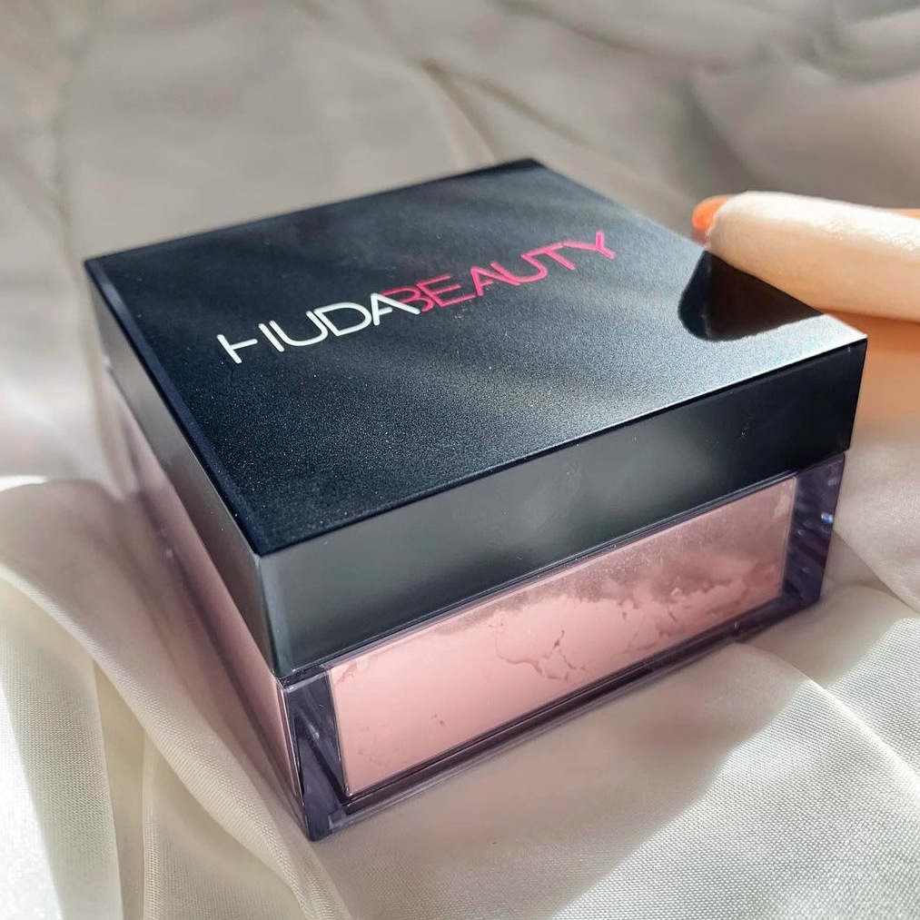 Huda Beauty Makeup Mini Kit - Huda Easy Bake Loose Setting Powder
