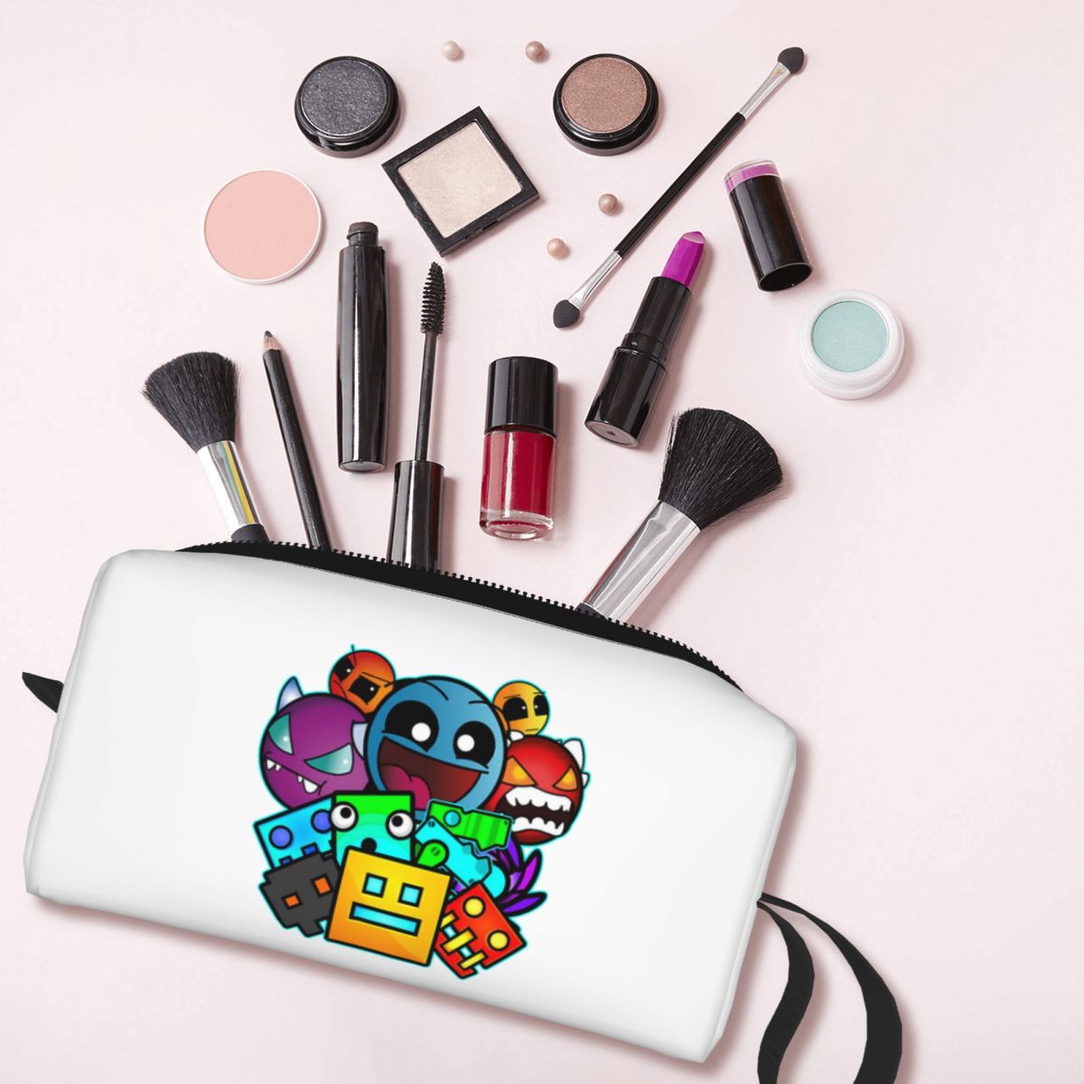 Geometry Dash Old School Gamin – Beauty Makeup School recenzja i cena