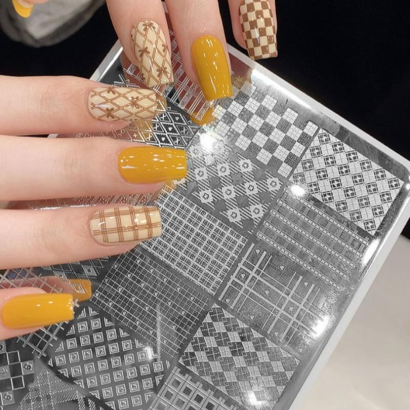 Płytki do stemplowania paznokc – Nail Art Stamping Kit recenzja i cena