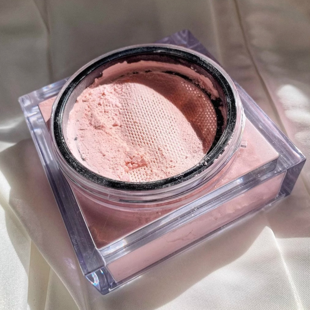 Huda Easy Bake Loose Setting P – Huda Beauty Makeup Mini Kit recenzja i cena