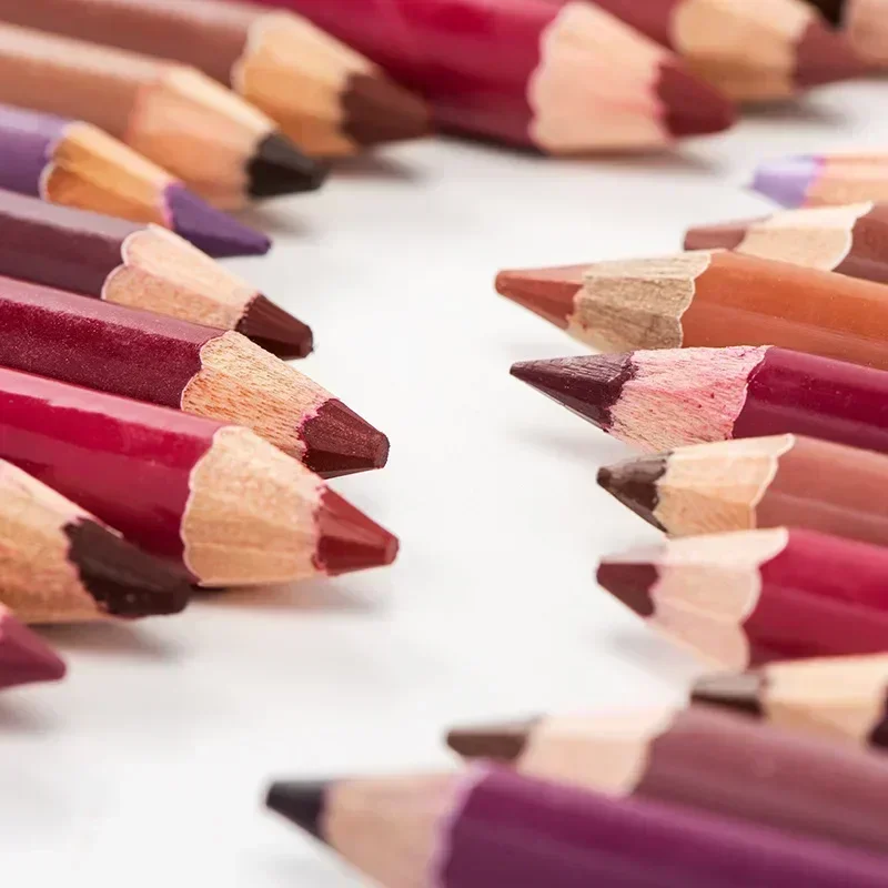 Kolorowa kredka do ust Black R – Lip Liner Pencil recenzja i cena